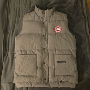 Canada Good Freestyle crew vest basically new
